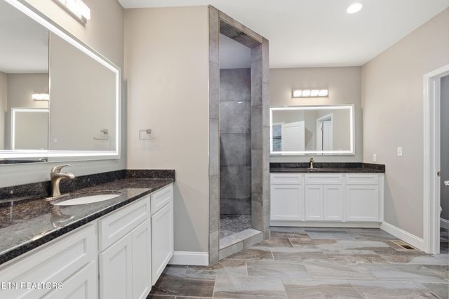 3416 Roy Ave, Maryville, TN 37804