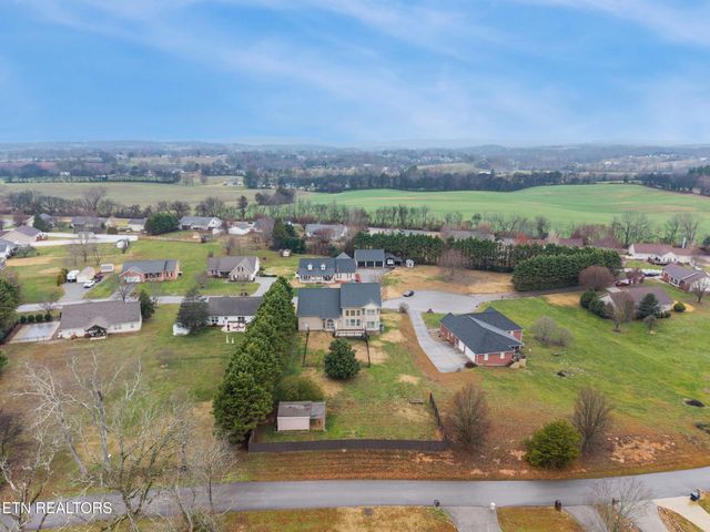 3416 Roy Ave, Maryville, TN 37804