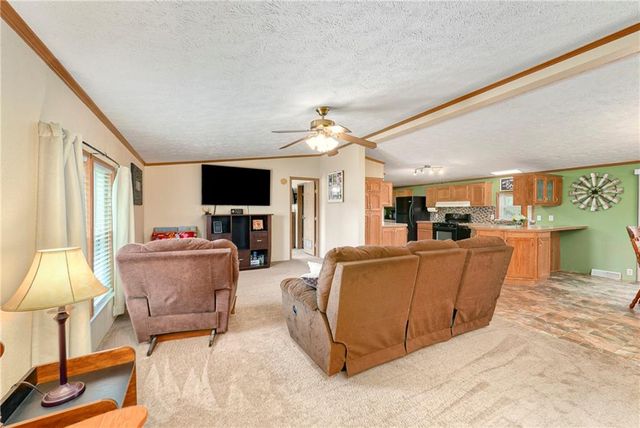 9661 W 343rd Street, Paola, KS 66071