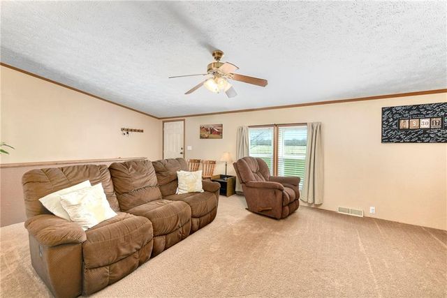 9661 W 343rd Street, Paola, KS 66071
