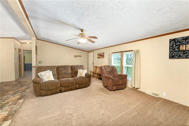 9661 W 343rd Street, Paola, KS 66071