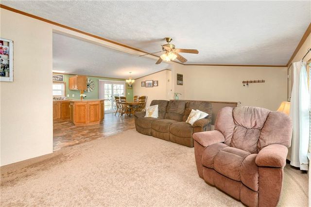 9661 W 343rd Street, Paola, KS 66071
