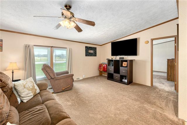 9661 W 343rd Street, Paola, KS 66071