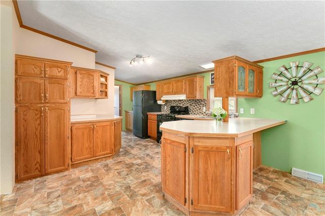 9661 W 343rd Street, Paola, KS 66071