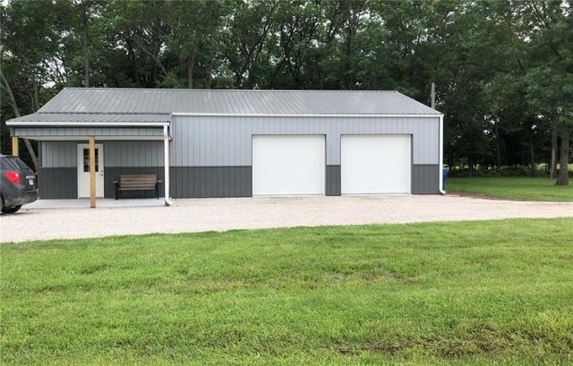 9661 W 343rd Street, Paola, KS 66071