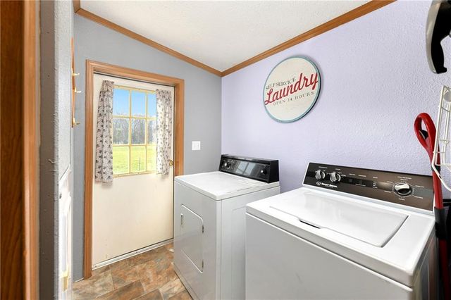 9661 W 343rd Street, Paola, KS 66071