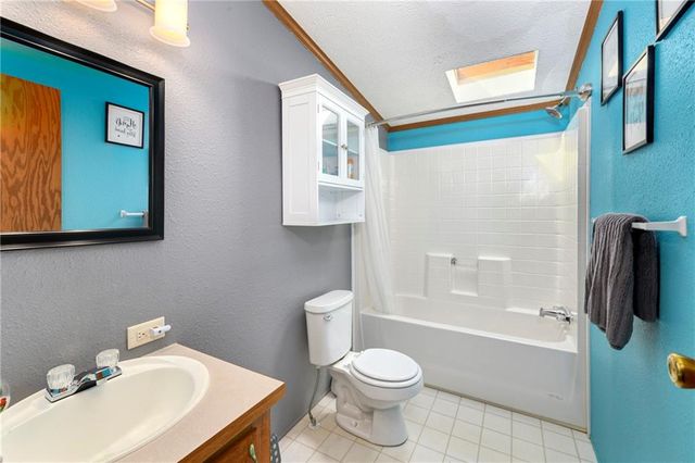 9661 W 343rd Street, Paola, KS 66071