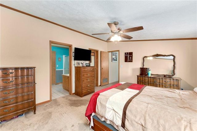 9661 W 343rd Street, Paola, KS 66071