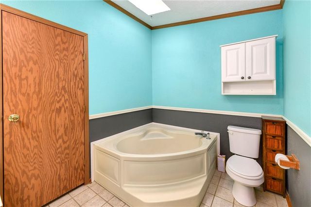 9661 W 343rd Street, Paola, KS 66071