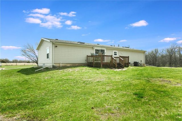 9661 W 343rd Street, Paola, KS 66071
