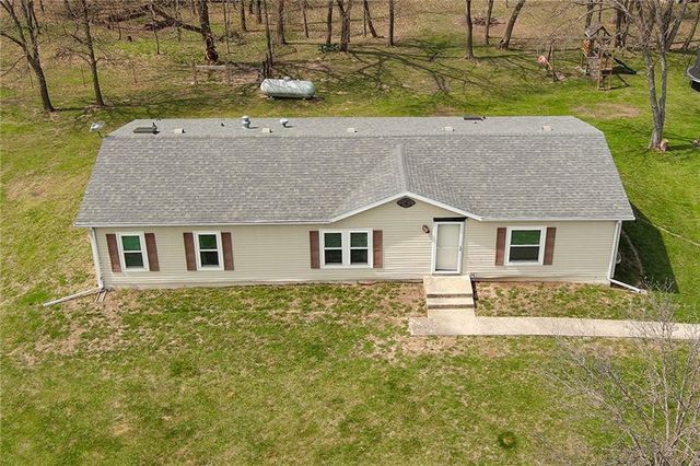 9661 W 343rd Street, Paola, KS 66071