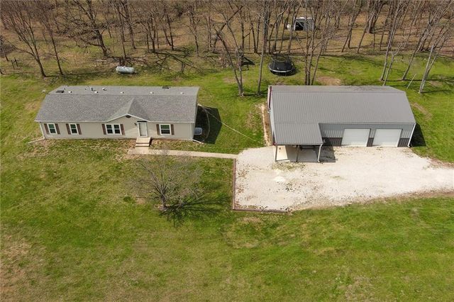9661 W 343rd Street, Paola, KS 66071