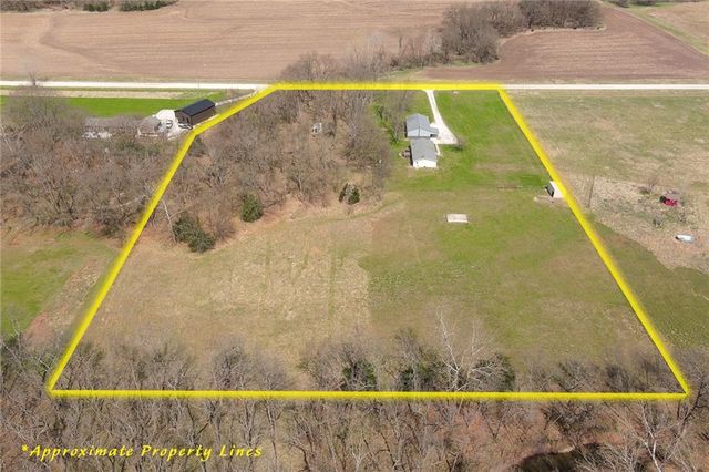 9661 W 343rd Street, Paola, KS 66071