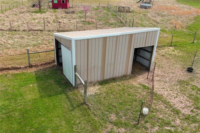 9661 W 343rd Street, Paola, KS 66071