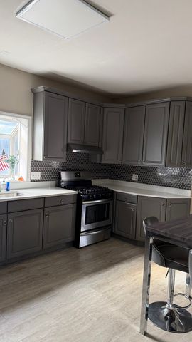 1615 W Lawrence Avenue 2, Chicago, IL 60640