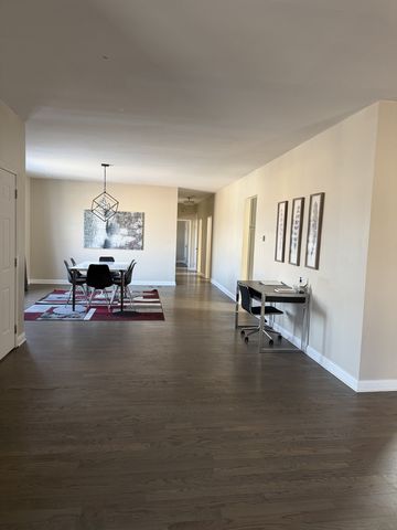 1615 W Lawrence Avenue 2, Chicago, IL 60640