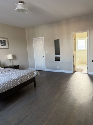 1615 W Lawrence Avenue 2, Chicago, IL 60640