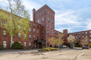 156 Front St Apt 206, Exeter, NH 03833
