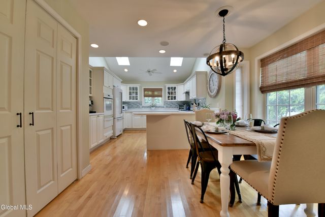 12 Tracey Court, Troy, NY 12180