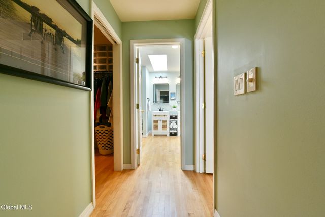 12 Tracey Court, Troy, NY 12180