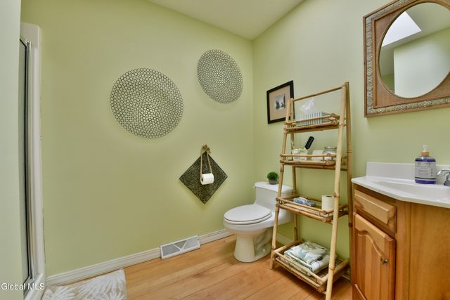 12 Tracey Court, Troy, NY 12180