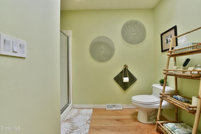 12 Tracey Court, Troy, NY 12180