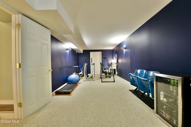 12 Tracey Court, Troy, NY 12180