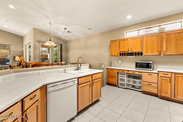 2652 S Falcon View Drive, Tucson, AZ 85713