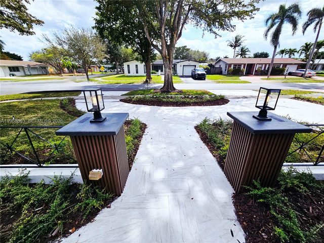 11101 NW 19th St, Pembroke Pines, FL 33026