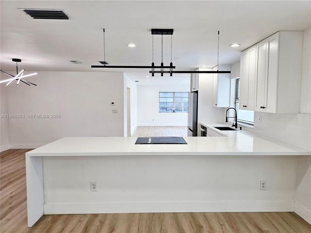 11101 NW 19th St, Pembroke Pines, FL 33026