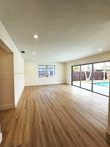 11101 NW 19th St, Pembroke Pines, FL 33026