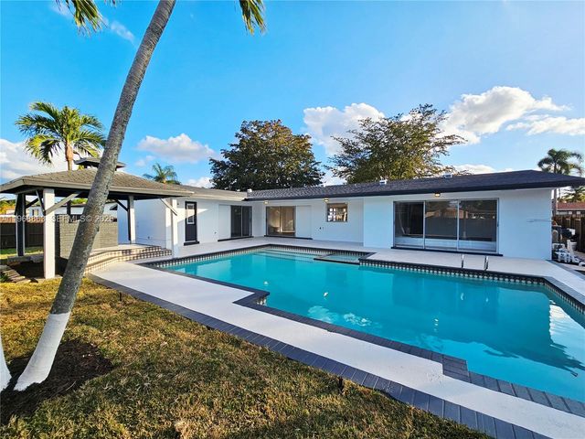 11101 NW 19th St, Pembroke Pines, FL 33026