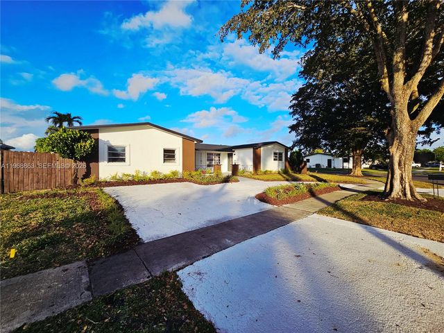 11101 NW 19th St, Pembroke Pines, FL 33026