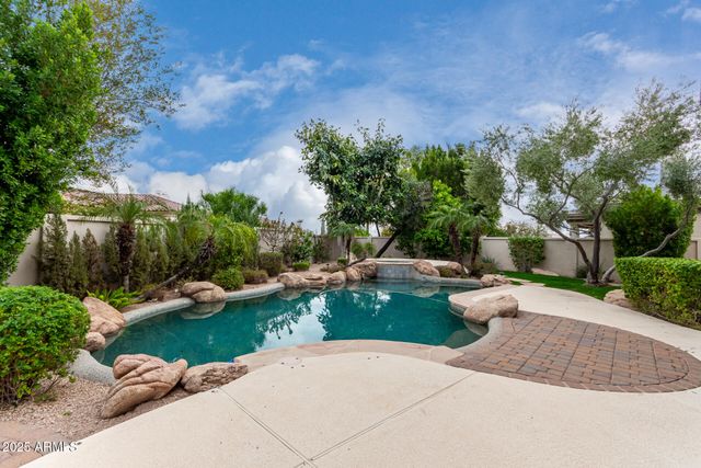 8317 E Feathersong Lane, Scottsdale, AZ 85255