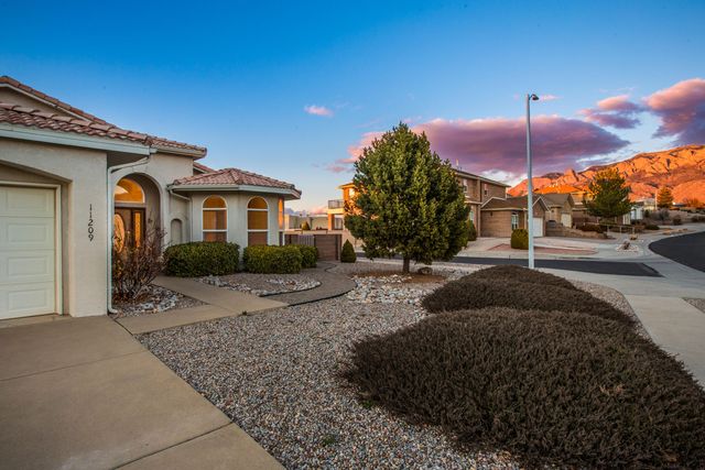 11209 Jordan Avenue NE, Albuquerque, NM 87122