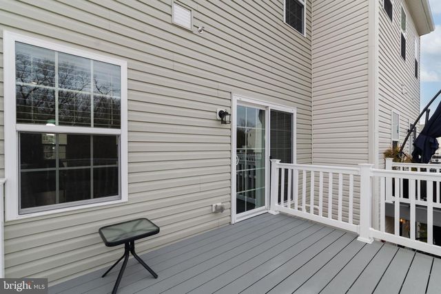 6 SPARROW CIR, Sewell, NJ 08080