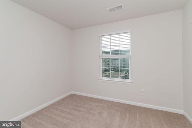 6 SPARROW CIR, Sewell, NJ 08080