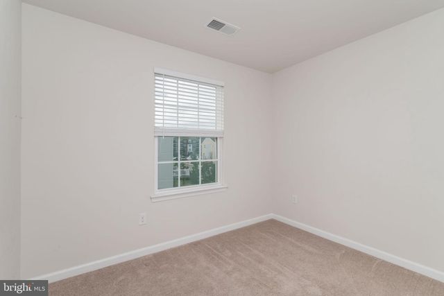 6 SPARROW CIR, Sewell, NJ 08080