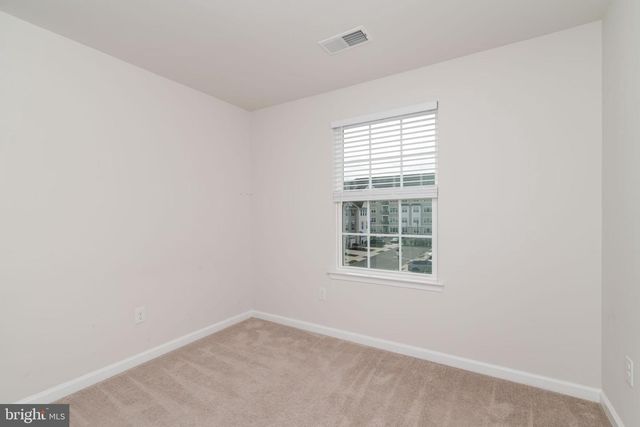 6 SPARROW CIR, Sewell, NJ 08080