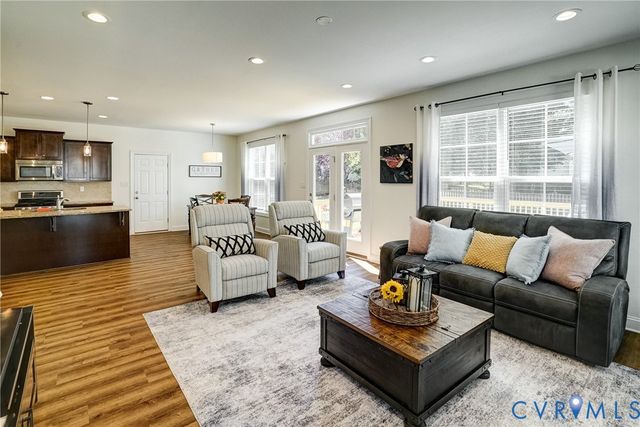 3736 Wivenhall Dr, Midlothian, VA 23112