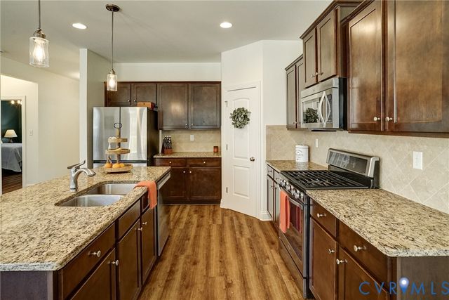 3736 Wivenhall Dr, Midlothian, VA 23112