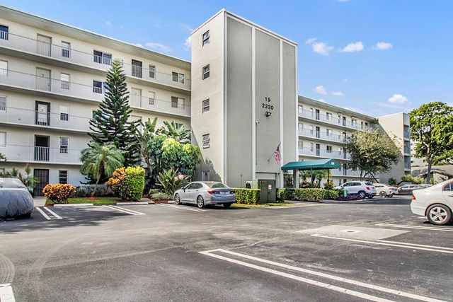 2230 N Cypress Bend Dr 504, Pompano Beach, FL 33069