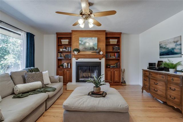 713 E Carroll Lane, Midwest City, OK 73110