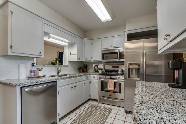 713 E Carroll Lane, Midwest City, OK 73110