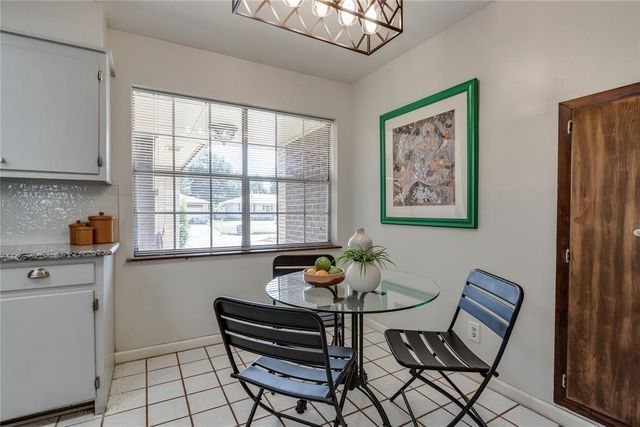 713 E Carroll Lane, Midwest City, OK 73110