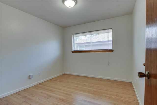 713 E Carroll Lane, Midwest City, OK 73110