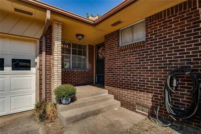 713 E Carroll Lane, Midwest City, OK 73110