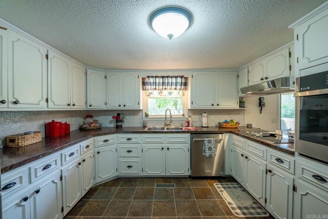 17263 N Highway 9, Mammoth Spring, AR 72554