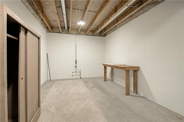 14317 Manor Court, Overland Park, KS 66224