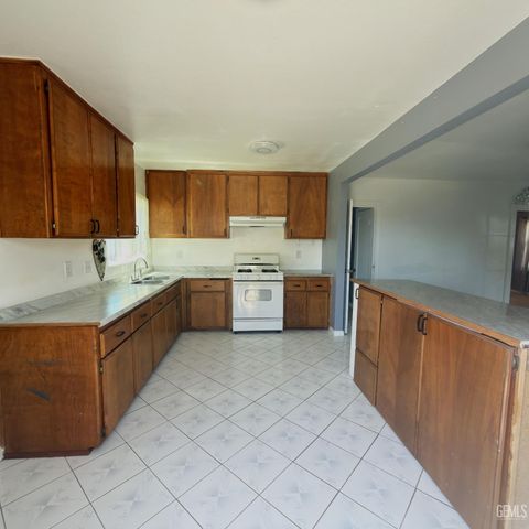 201 Belle Avenue, Bakersfield, CA 93308